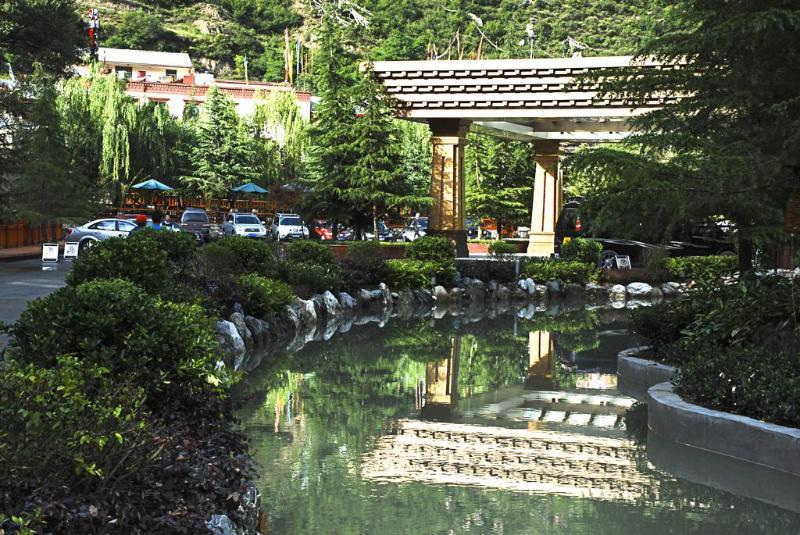 Howard Johnson Tian Yuan Jiuzhaigou Εξωτερικό φωτογραφία